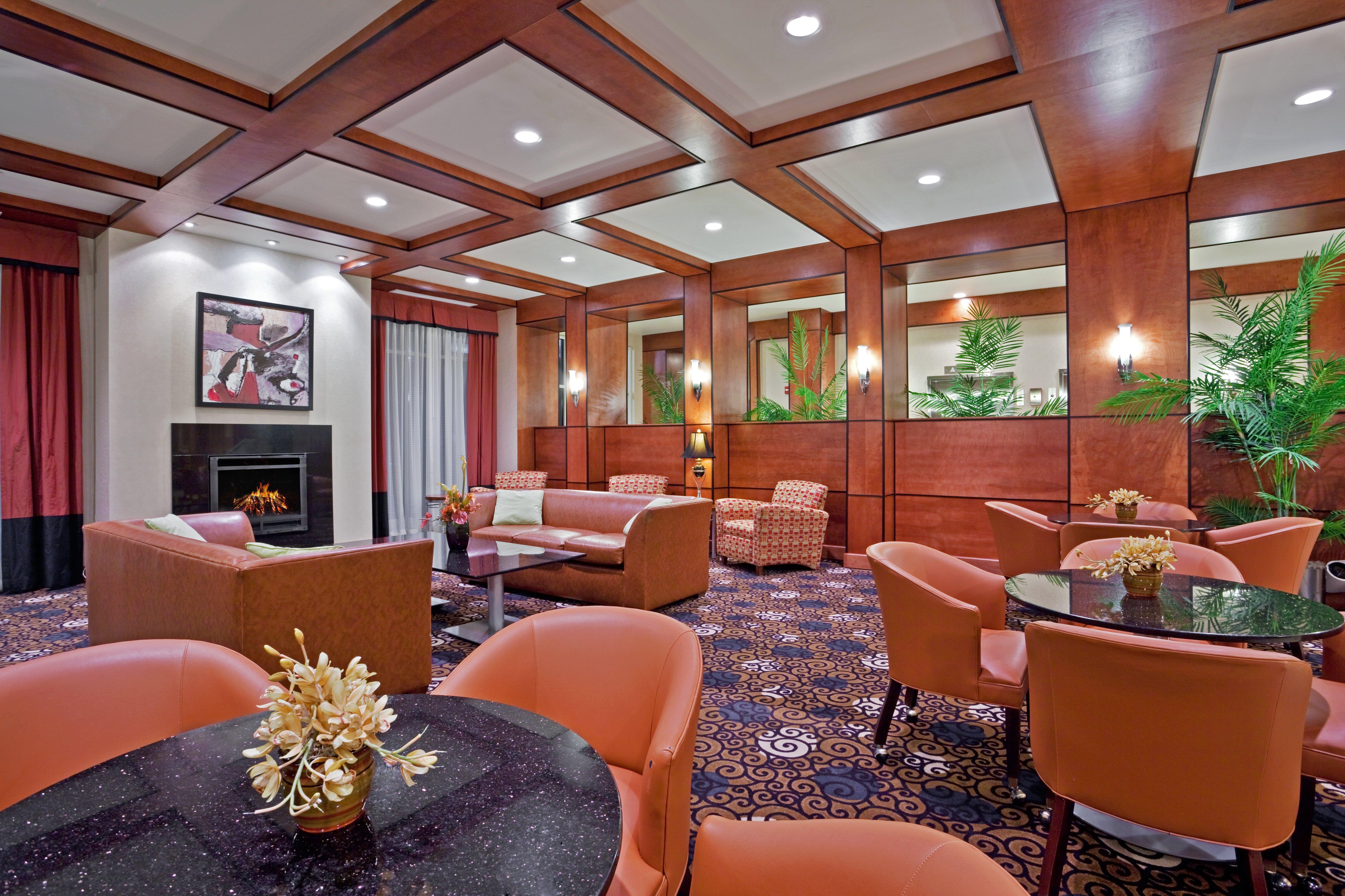 Holiday Inn Purdue - Fort Wayne By Ihg Exterior photo