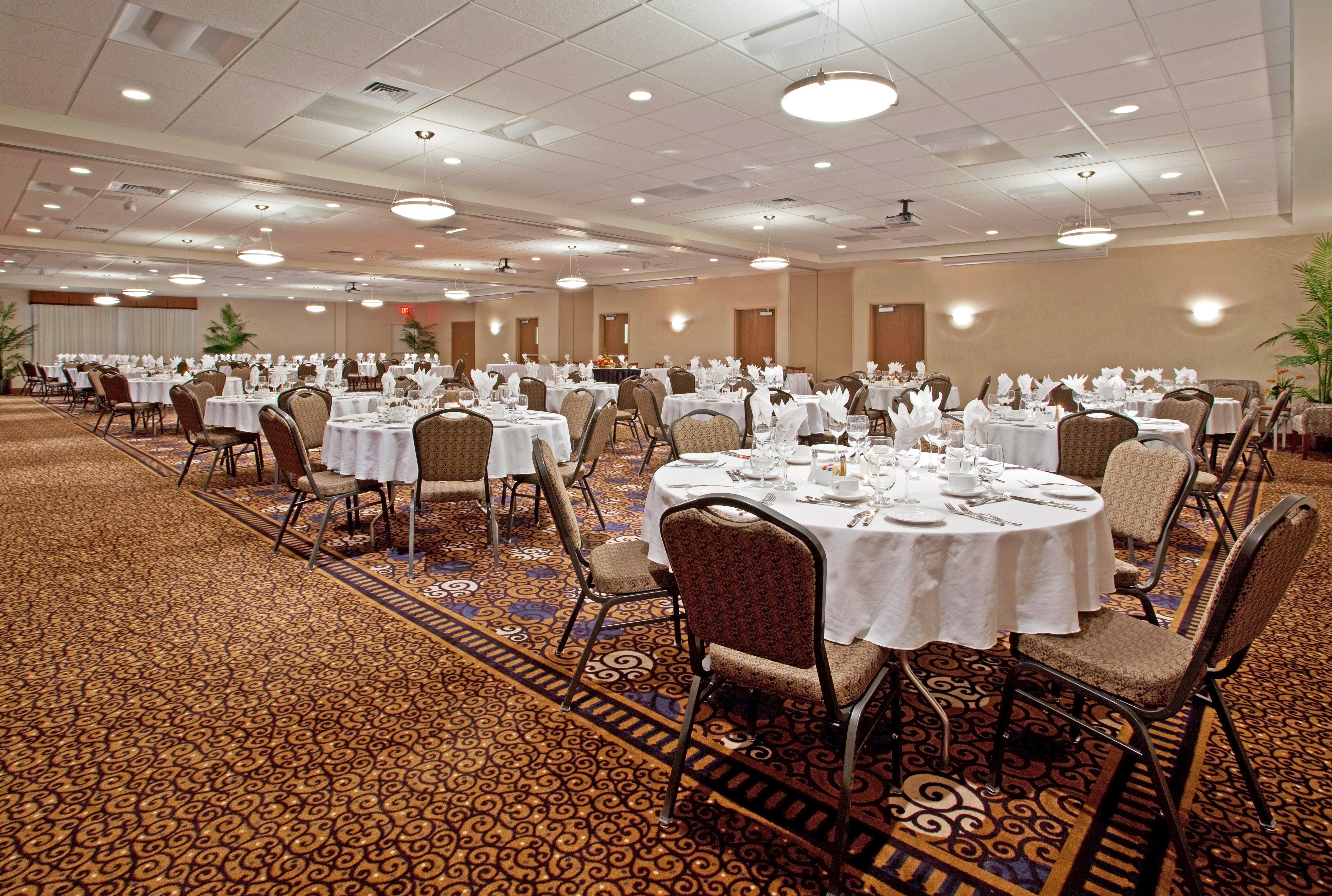 Holiday Inn Purdue - Fort Wayne By Ihg Exterior photo