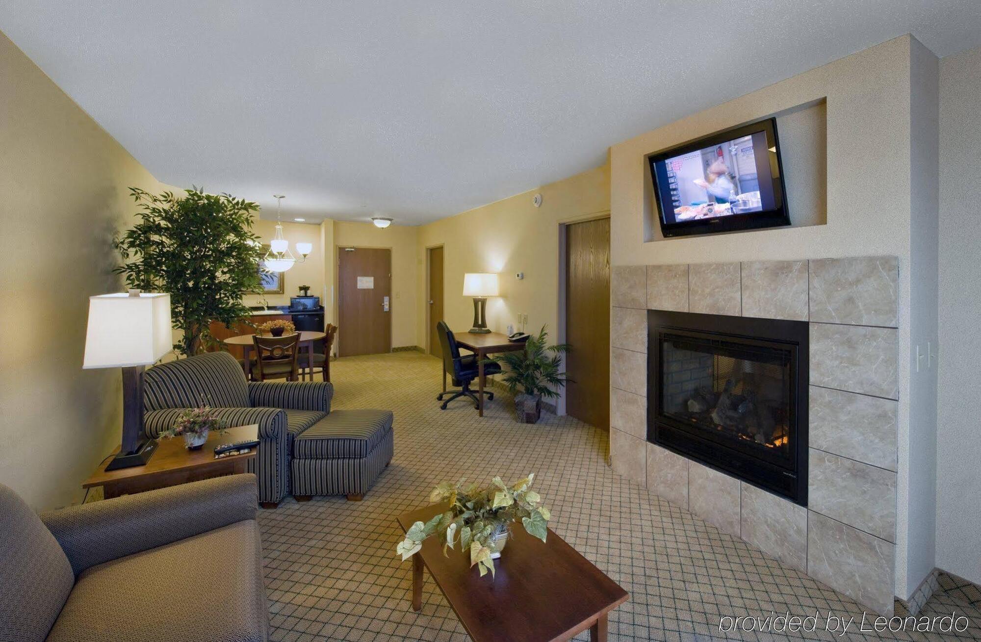 Holiday Inn Purdue - Fort Wayne By Ihg Exterior photo